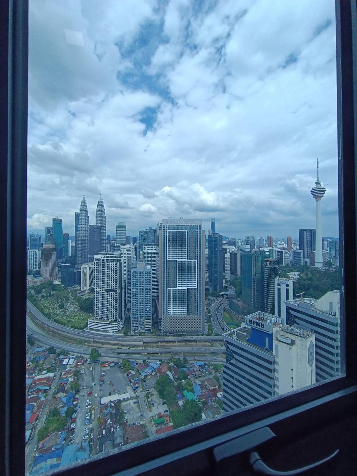 Lx 39A Balcony Klcc View 1 Bedroom Infinity Pool Kuala Lumpur Kültér fotó